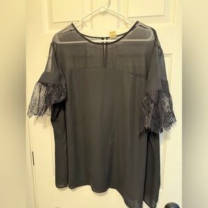 Beautiful black top! Plus size!